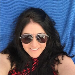 Meet your Posher, Stacey